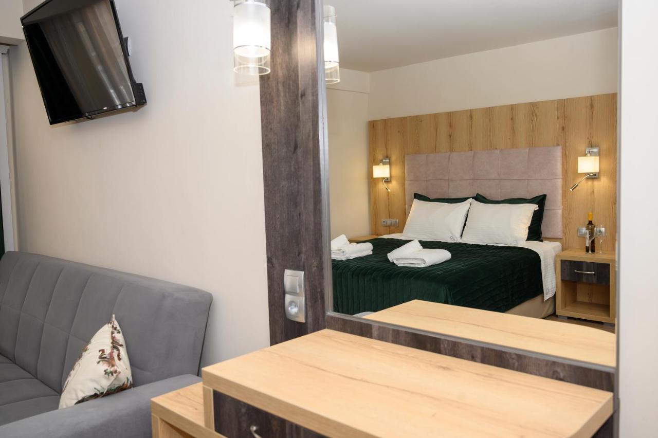 Oxygen Apartment Olympiaki Akti Bagian luar foto